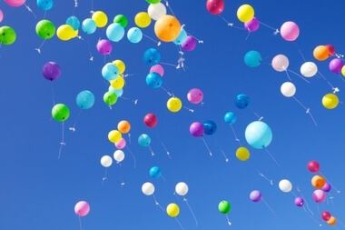 Sophrologue Rouen | Ballons multicolores qui s'envolent
